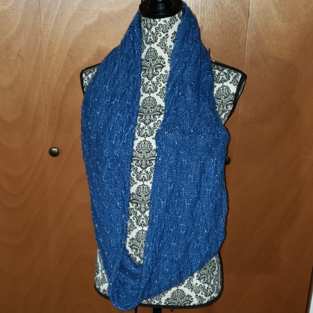 BLUE INFINITY SCARF